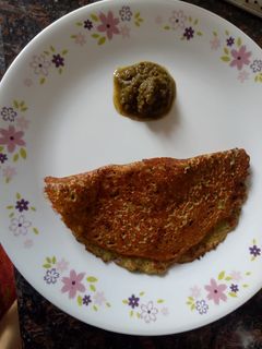 A picture of Besan chilla.