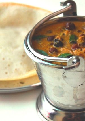 A picture of Kadala Curry.