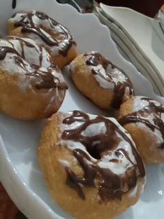 A picture of Doughnuts 😋.