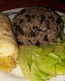 Arroz mamposteao de frijoles negros/pechuga rellena de mofongo