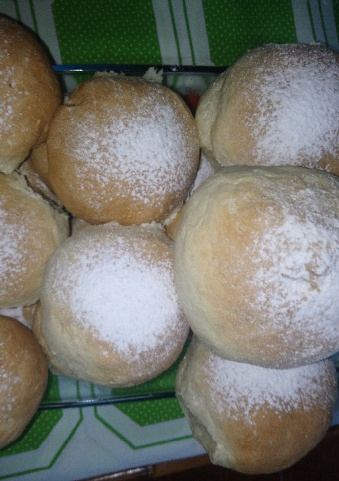 Una foto de Pan casero dulce con relleno de membrillo