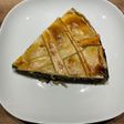 Tarta de espinacas, jamón crudo y queso