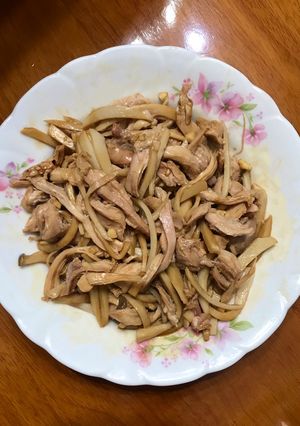 涼拌杏鮑菇雞絲 的食譜成品照片