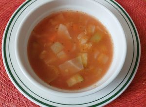 Una foto de Sopa de verduras dietética