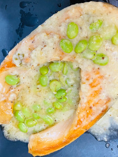 鮭魚佐白酒蒜香芥末子醬 的食譜成品照片