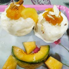 A picture of Muskmelon icecream.