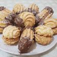 Petit four