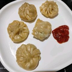 A picture of Mixed Veg cheesy Oats Momos.