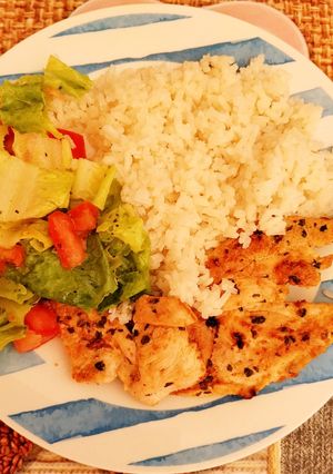 Foto principal de Arroz con Pechuga a la Plancha y Ensalada