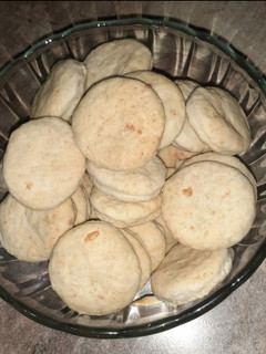 Una foto de Scones de Queso