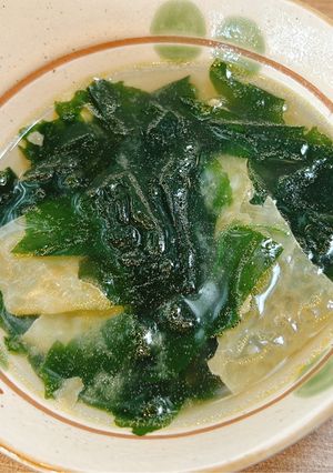 Hình của món Canh rong biển miso.