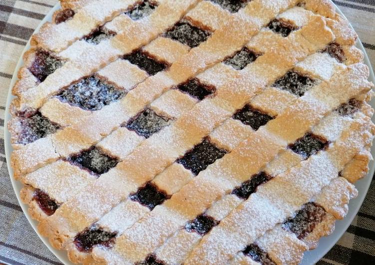 Crostata con marmellata di ciliegie a km zero