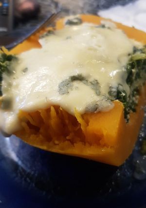 Una foto de Calabaza rellena, gratinada al roquefort!!! 💎una bomba!