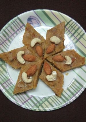 A picture of Besan barfi.