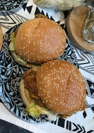 A picture of Zinger Burger.