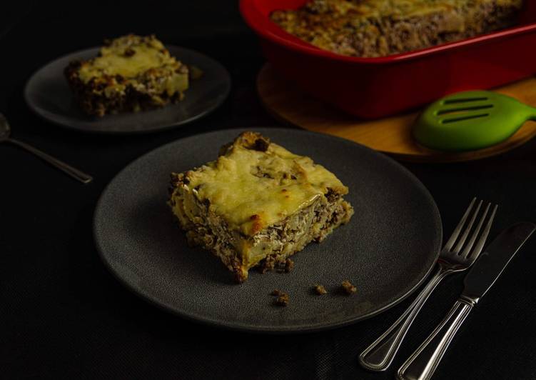 Simple Way to Prepare Ultimate Spicy minced Beef &amp; Potato Bake with a creamy mushroom sauce &amp; cheese