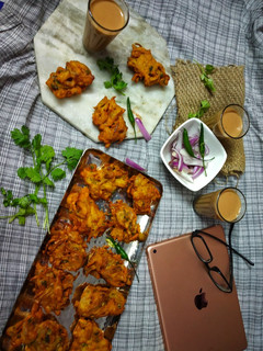 A picture of Onion pakoda.