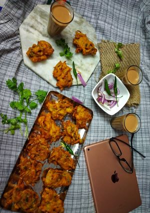 A picture of Onion pakoda.