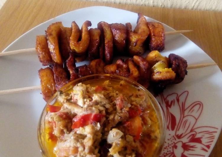 Steps to Prepare Speedy Skewed fried plantain and egg sauce