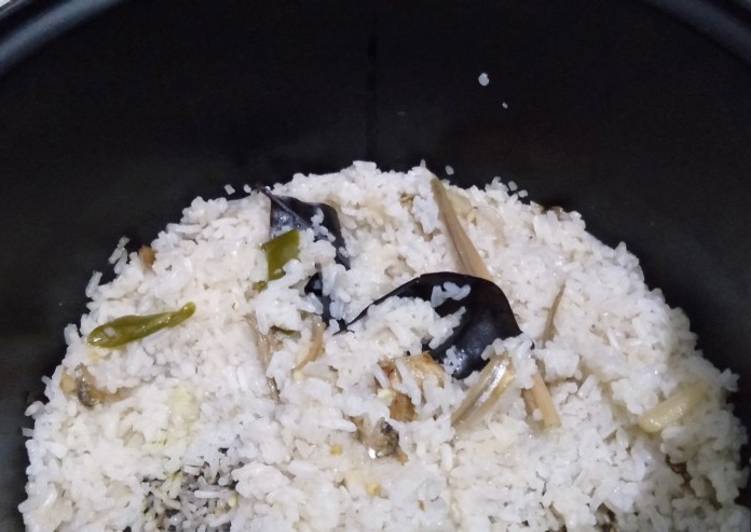 Bagaimana Membuat Nasi liwet rice cooker, Enak Banget