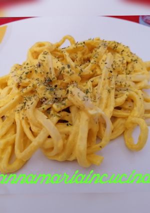 Foto di Scialatielli ai formaggi e curcuma
