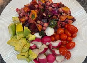 Foto di Insalata proteica con ceci e patate dolci