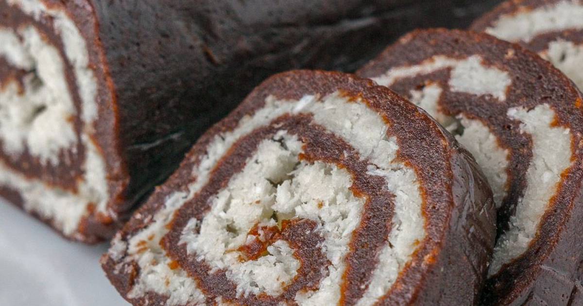 Шоколадно-кокосовый рулет без выпечки — рецепт с фото пошагово
