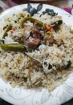 A picture of White beef pulao.