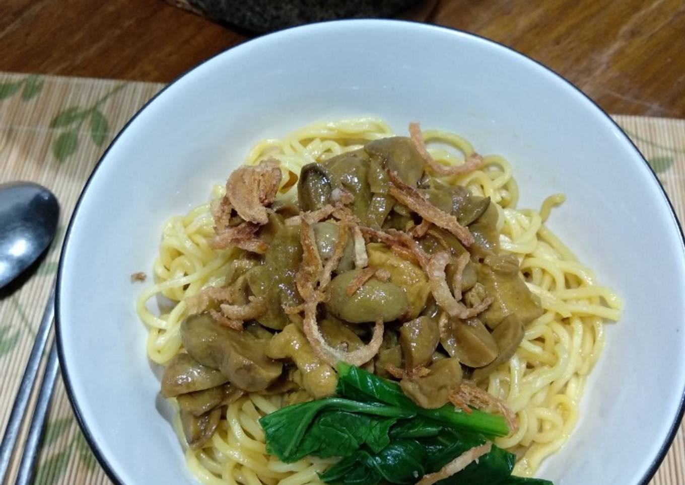Mie ayam jamur
