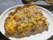 Una foto de quiche de cebolla