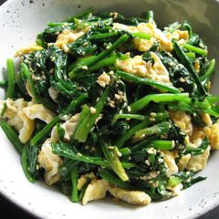A picture of Spinach & Egg with Sesame Oyster Sauce.