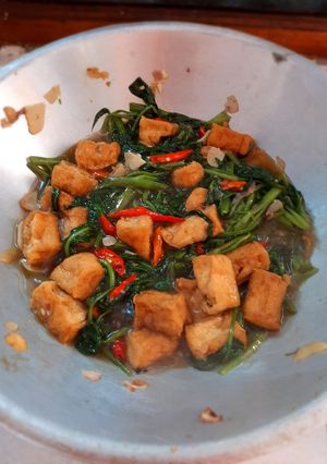 Foto resep Kangkung tahu saori mudah ala anak kost