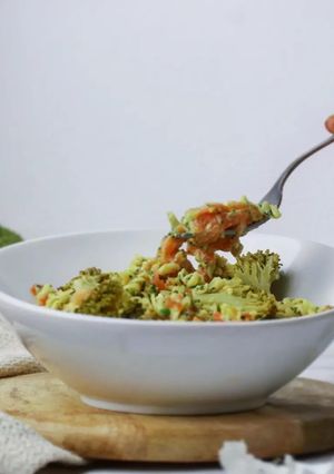 Une photo de Fusilli crémeuse brocolis et sɑumon