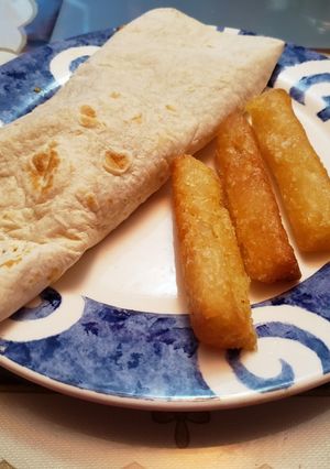 Una foto de Taco con pollo y verduras