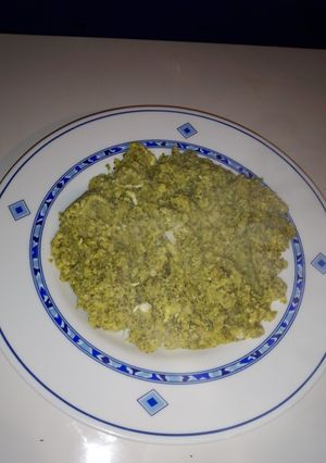 Una foto de Brócoli revuelto con huevo 👩🍳🥦
