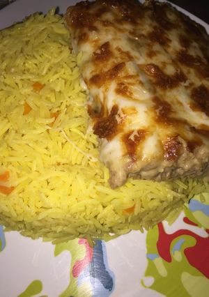 صورة لوصفة رز بالخضار ولحم مفروم بالبشاميل