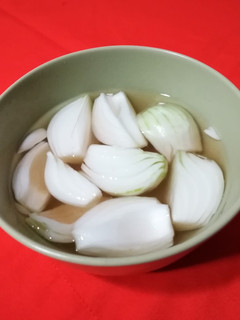 Una foto de Cebollas tiernas en vinagre