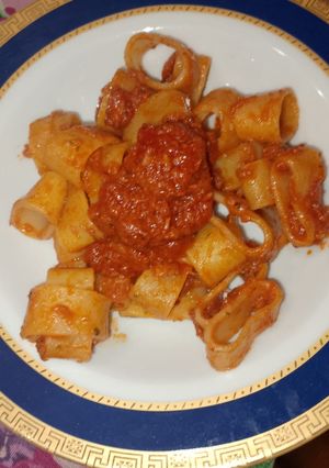 Foto di Paccheri con Tonno e Salsa di Pomodoro