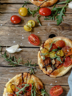 Una foto de Mini pizza cherries