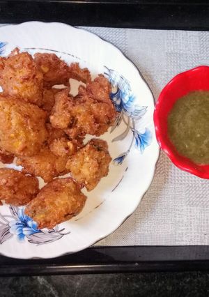 A picture of Crispy semolina pakoda.