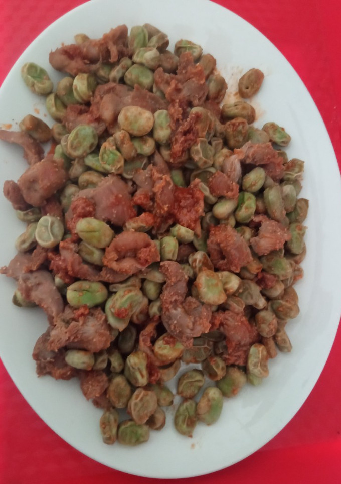 Una foto de Habas salteadas con mollejas