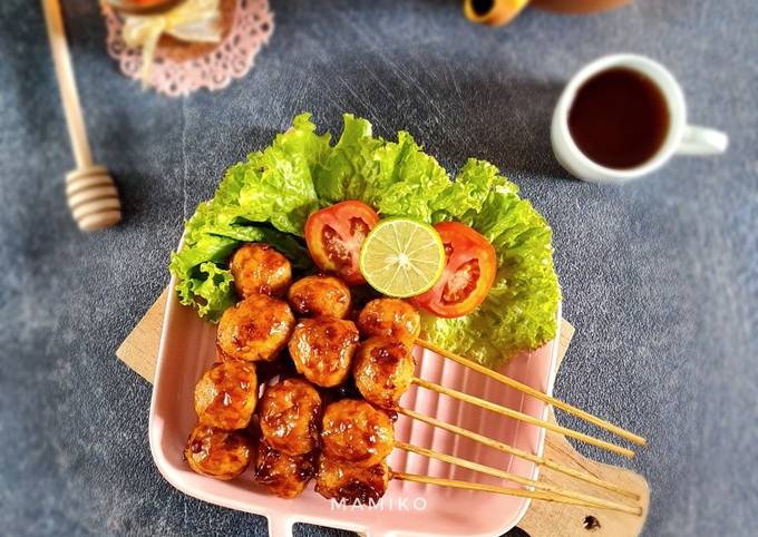 Bakso Ayam Bakar Madu saus kacang