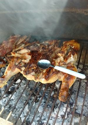 Una foto de Asado a la parrilla de pollo al limón (como lo alimono)