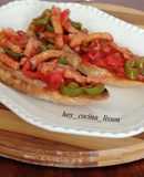 Tostas de pimientos y bacon