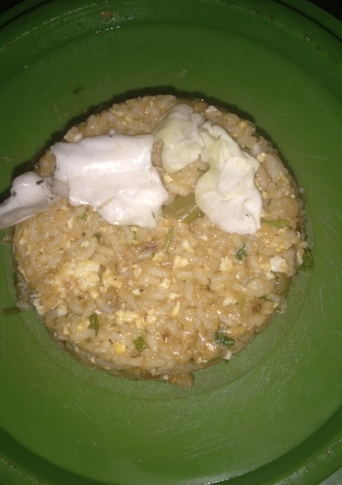 முட்டைக் கோஸ் ஃப்ரைட் ரைஸ் (Muttaikosh fried rice recipe in tamil) செய்முறை முக்கிய புகைப்படம்