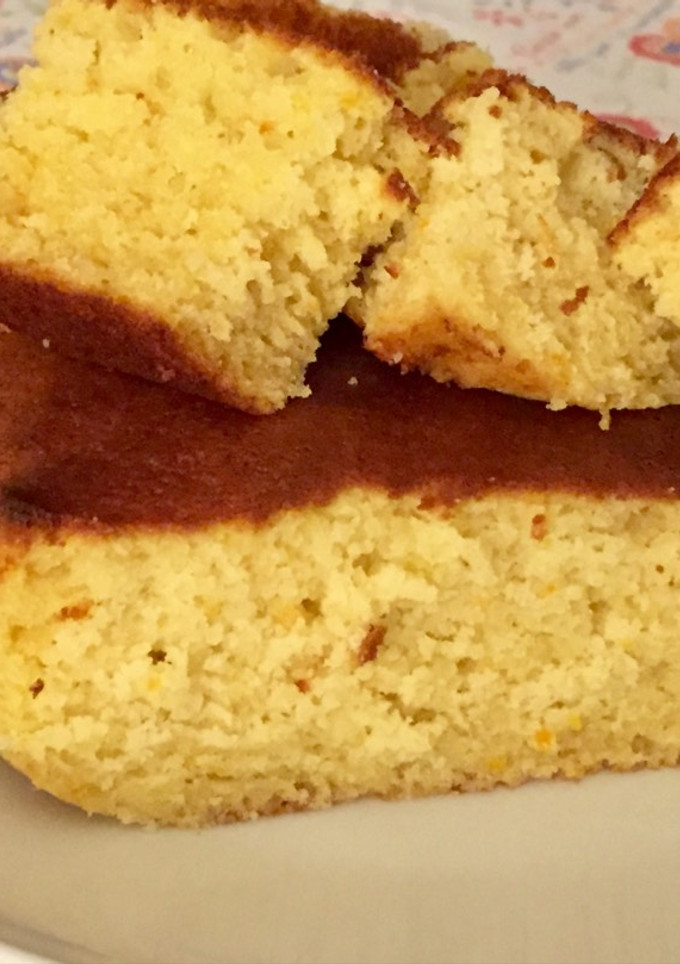 Una foto de Bizcocho de mandarina en Thermomix fácil y que huele... ❄️😍🥧🍊