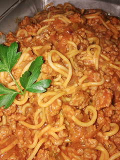Una foto de Macarrones a mi boloñesa