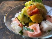 Una foto de ceviche de merluza