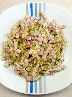 Foto di Caserecce mortadella, ricotta e pistacchi