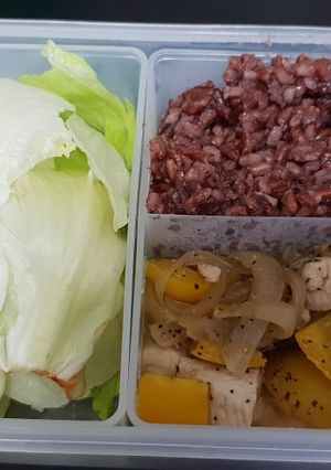 รูปของ อกไก่ผัดพริกไทยดำคลีน